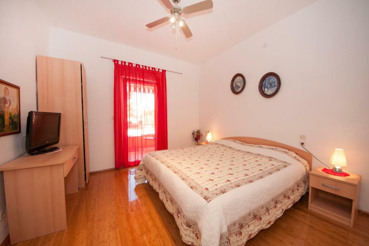 Holiday House Barbara Supetar Bagian luar foto