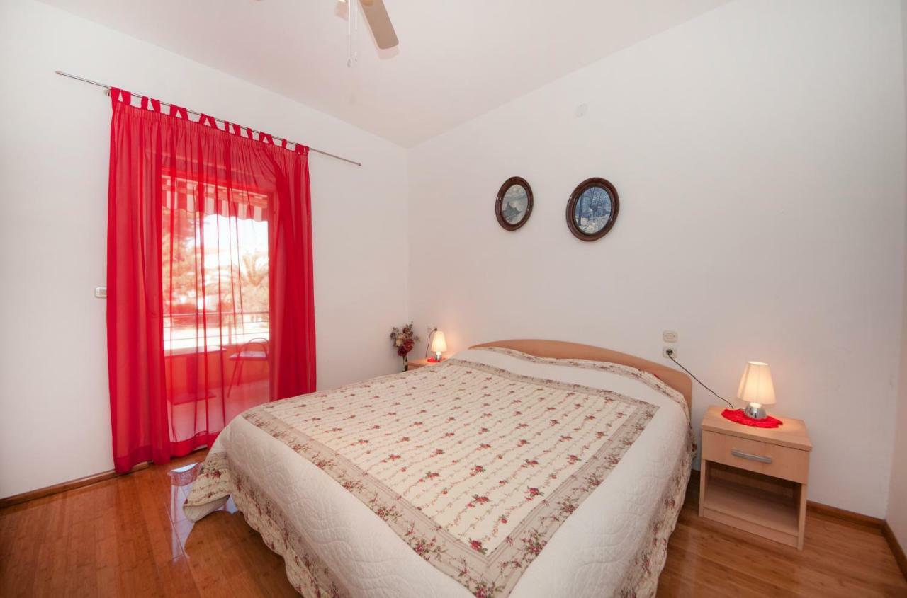 Holiday House Barbara Supetar Bagian luar foto