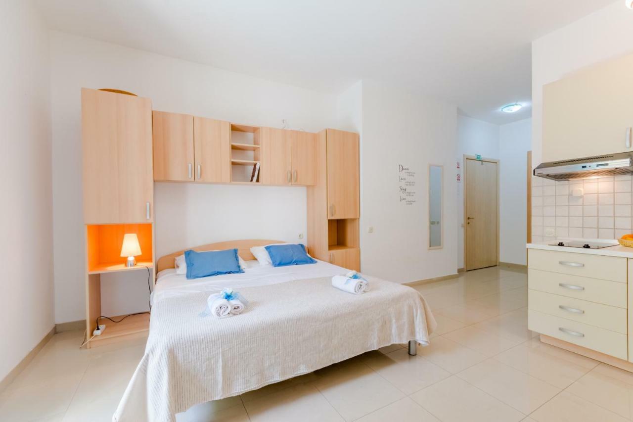 Holiday House Barbara Supetar Bagian luar foto