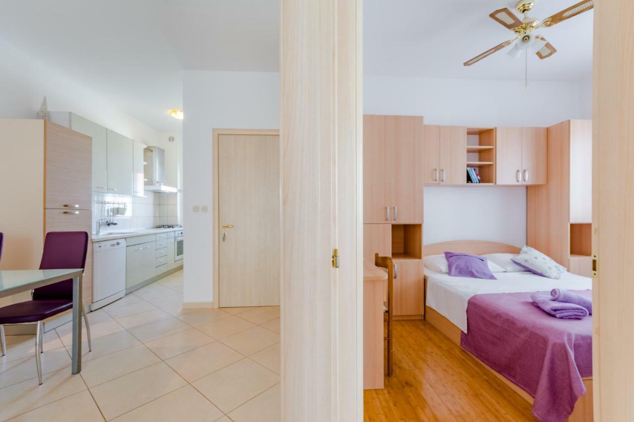 Holiday House Barbara Supetar Bagian luar foto