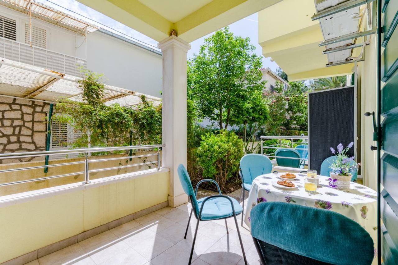 Holiday House Barbara Supetar Bagian luar foto