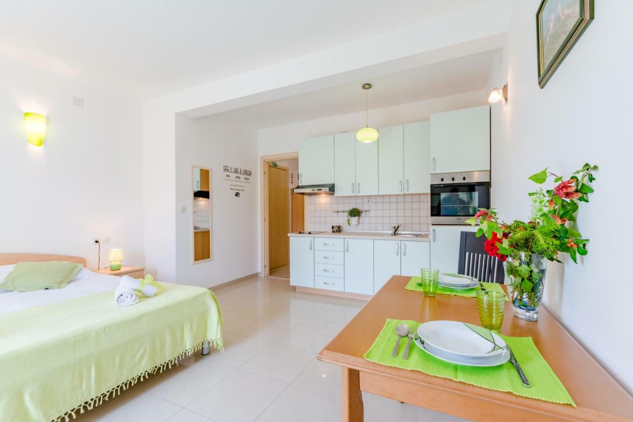 Holiday House Barbara Supetar Bagian luar foto