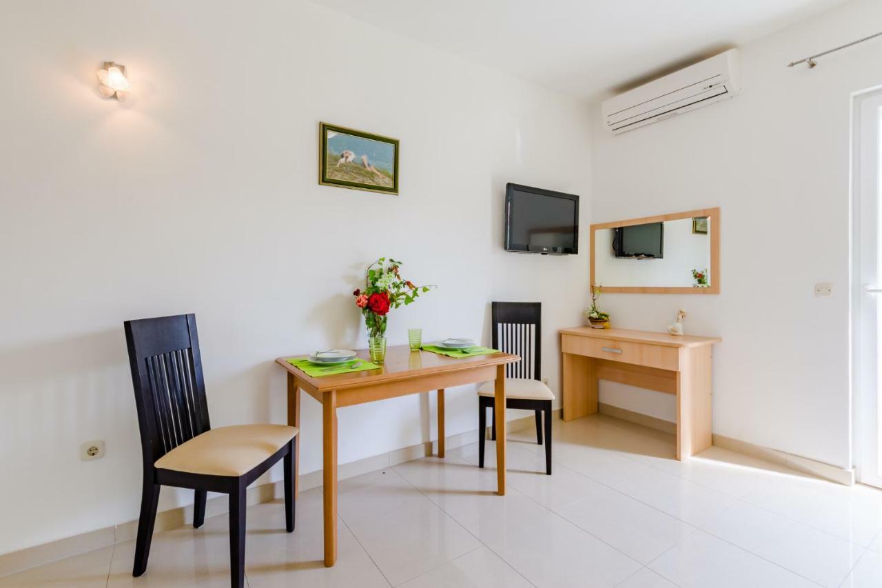 Holiday House Barbara Supetar Bagian luar foto